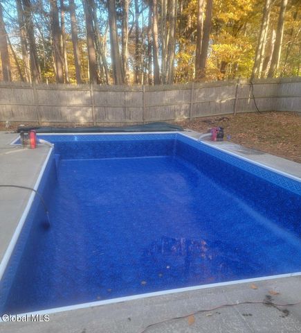 4 Woodshire Court, Malta, NY 12019