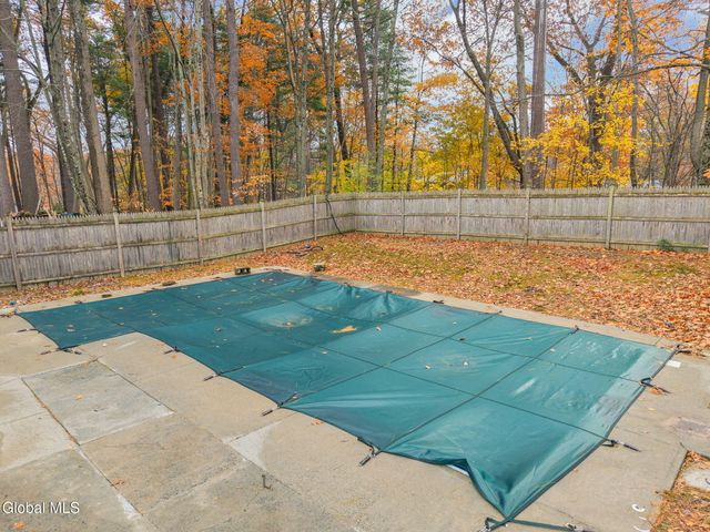 4 Woodshire Court, Malta, NY 12019