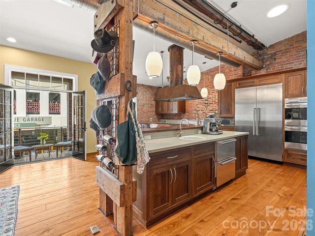 23 Rankin Avenue 301, Asheville, NC 28801