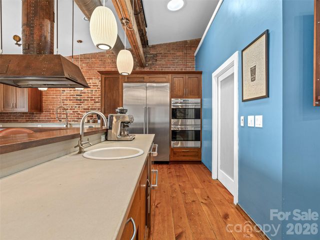 23 Rankin Avenue 301, Asheville, NC 28801