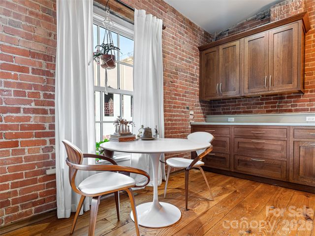 23 Rankin Avenue 301, Asheville, NC 28801