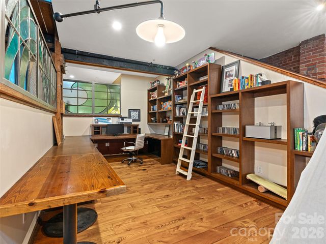 23 Rankin Avenue 301, Asheville, NC 28801
