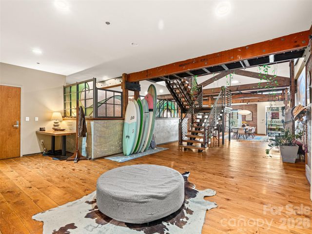 23 Rankin Avenue 301, Asheville, NC 28801