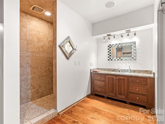 23 Rankin Avenue 301, Asheville, NC 28801