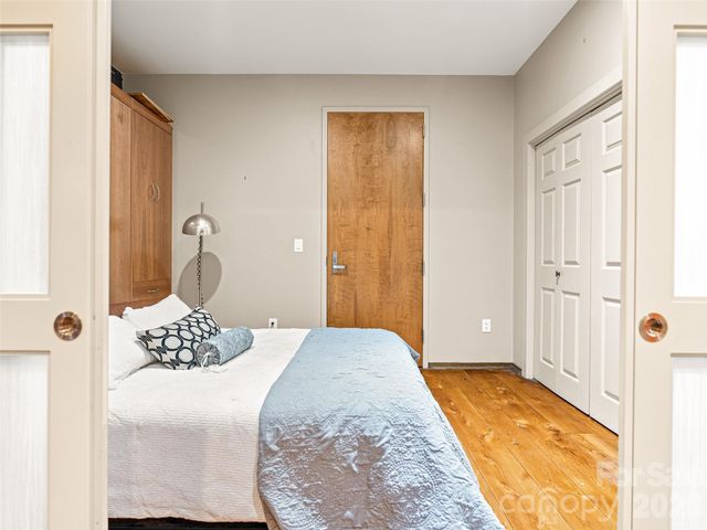 23 Rankin Avenue 301, Asheville, NC 28801