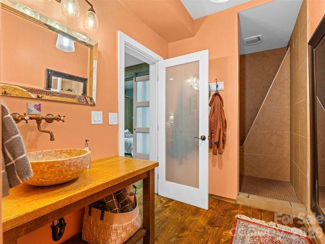 23 Rankin Avenue 301, Asheville, NC 28801