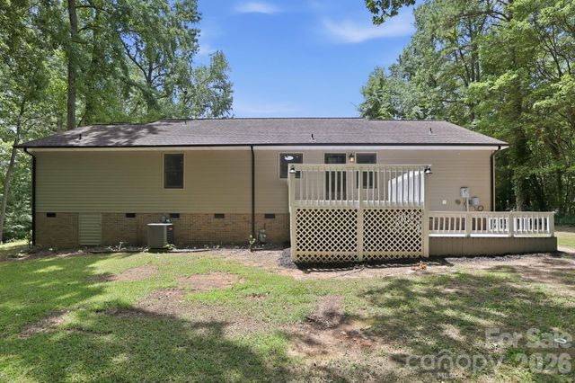 1801 Bridgewood Drive, Lancaster, SC 29720