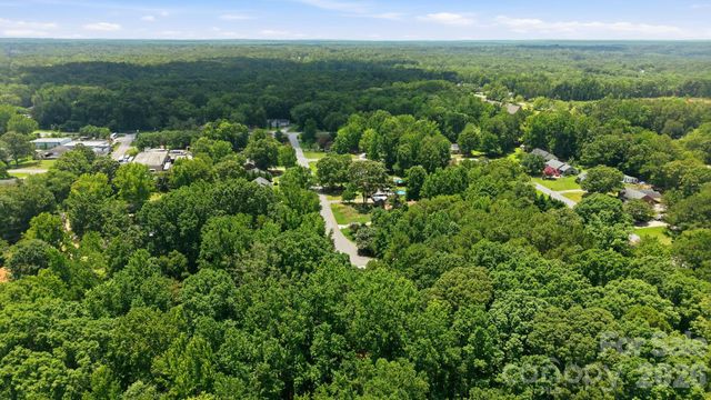1801 Bridgewood Drive, Lancaster, SC 29720