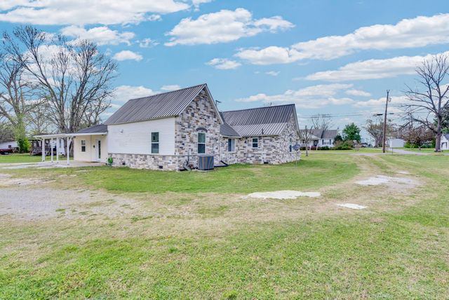 320 W King St, Morrison, TN 37357