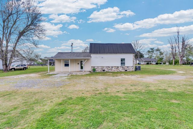 320 W King St, Morrison, TN 37357
