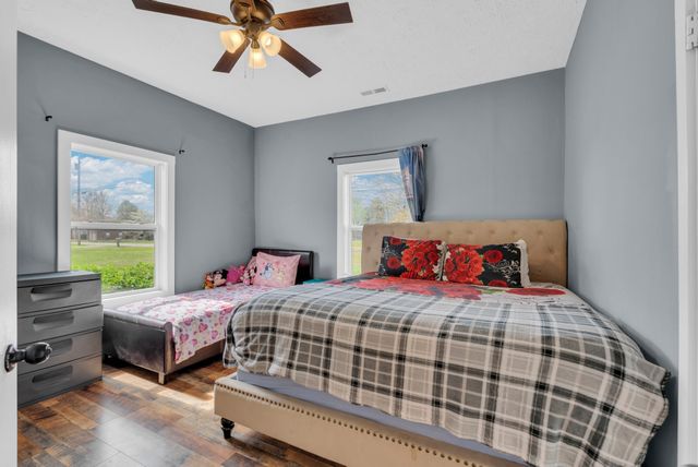 320 W King St, Morrison, TN 37357