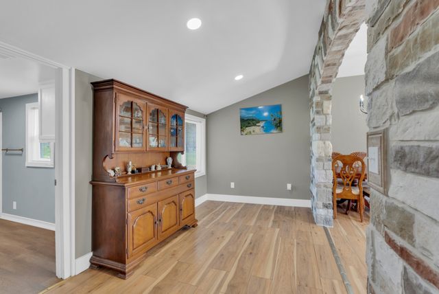320 W King St, Morrison, TN 37357