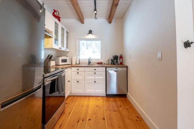 19 Hochsteig Lane, Jay, NY 12941