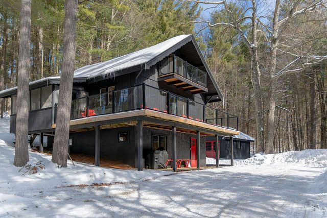 19 Hochsteig Lane, Jay, NY 12941