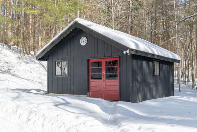 19 Hochsteig Lane, Jay, NY 12941