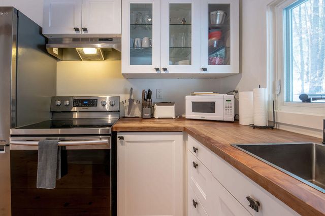 19 Hochsteig Lane, Jay, NY 12941