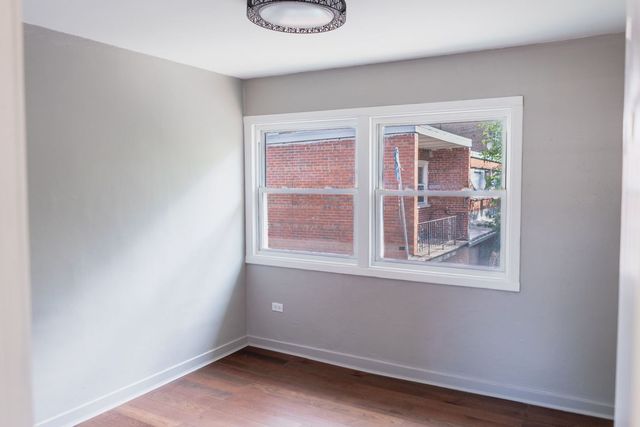 3707 S Michigan Avenue 2, Chicago, IL 60653