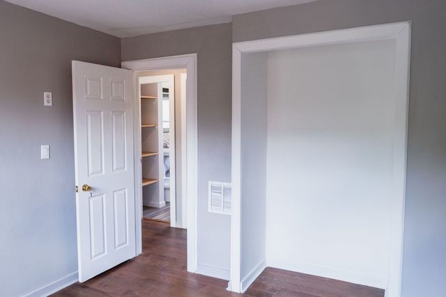 3707 S Michigan Avenue 2, Chicago, IL 60653