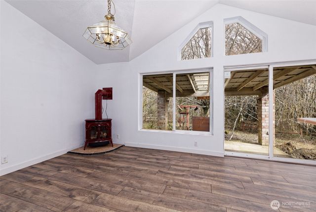 1051 E Crestview Drive, Shelton, WA 98584