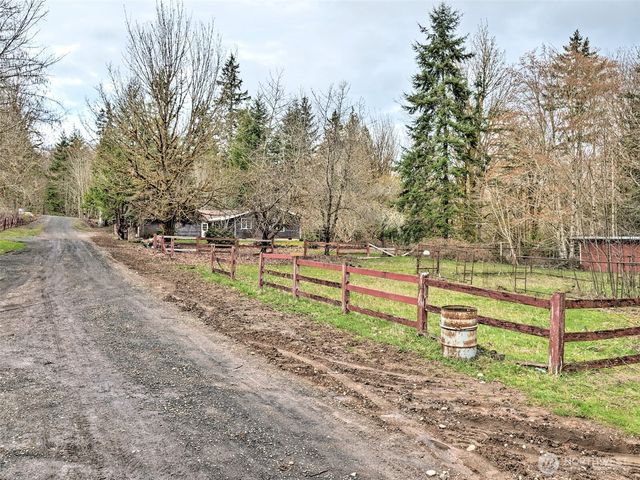 1051 E Crestview Drive, Shelton, WA 98584
