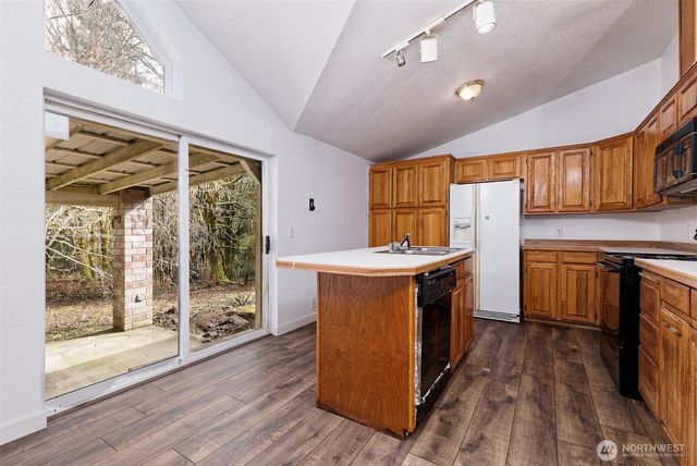 1051 E Crestview Drive, Shelton, WA 98584