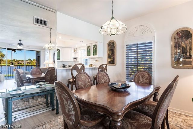 4130 Bayhead DR 101, Bonita Springs, FL 34134