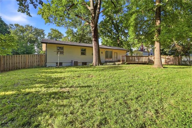 4711 Yecker Avenue, Kansas City, KS 66104