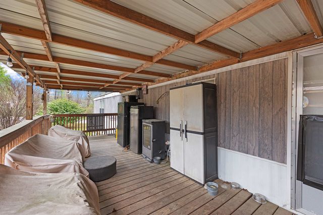 90 ROSE RD, Crump, TN 38326