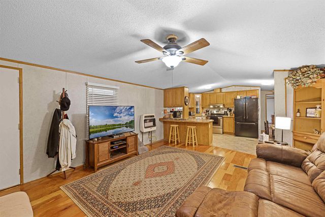 90 ROSE RD, Crump, TN 38326