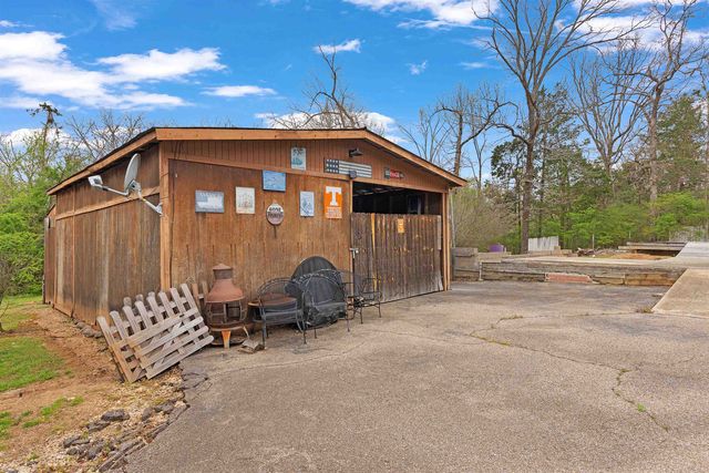 90 ROSE RD, Crump, TN 38326