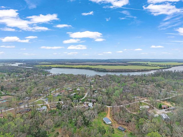 90 ROSE RD, Crump, TN 38326