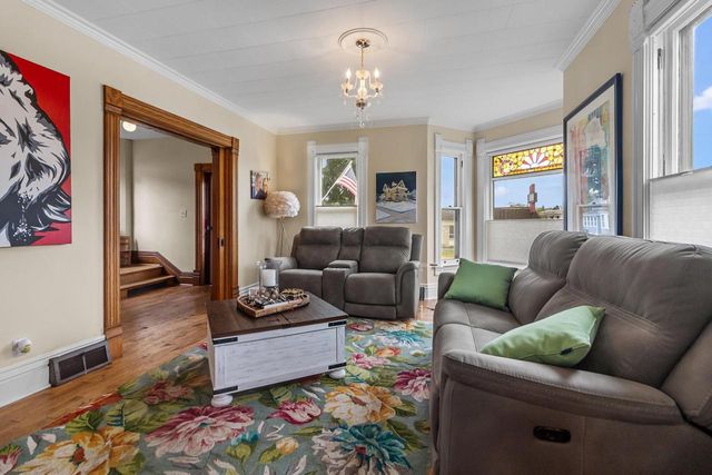 102 E Court STREET, Elkhorn, WI 53121