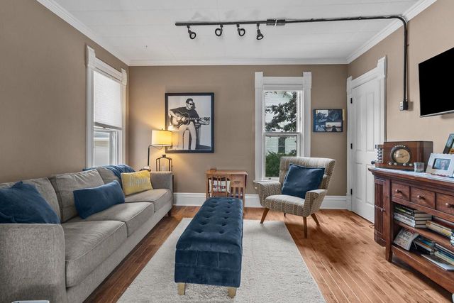 102 E Court STREET, Elkhorn, WI 53121