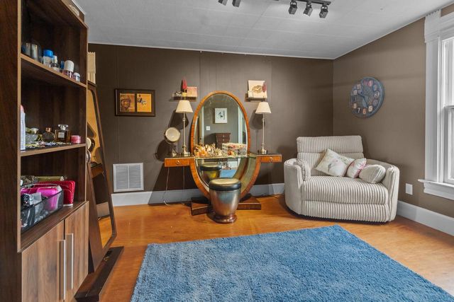 102 E Court STREET, Elkhorn, WI 53121
