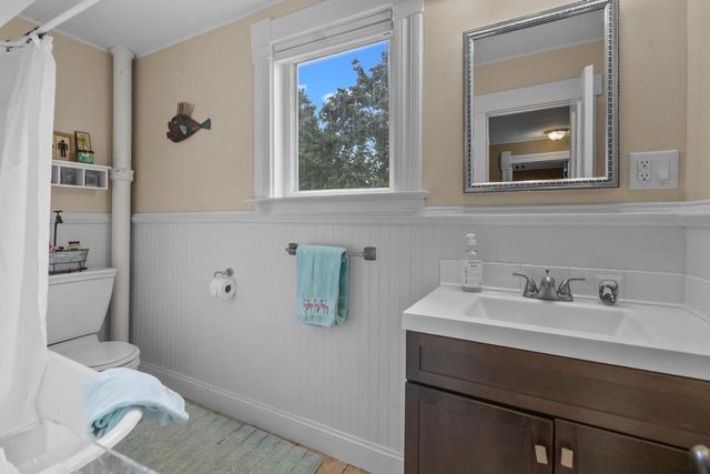 102 E Court STREET, Elkhorn, WI 53121