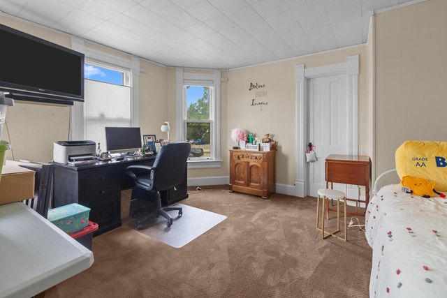 102 E Court STREET, Elkhorn, WI 53121