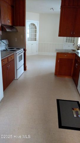 100 S Pineview Avenue, Goldsboro, NC 27530