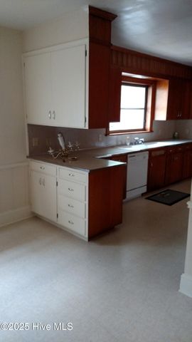 100 S Pineview Avenue, Goldsboro, NC 27530