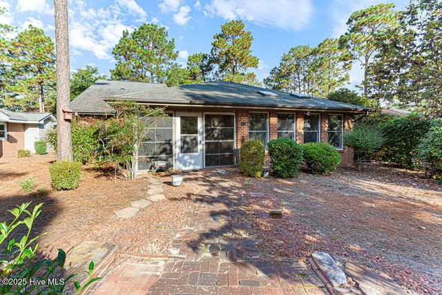 385 Pinehurst Trace Drive, Pinehurst, NC 28374