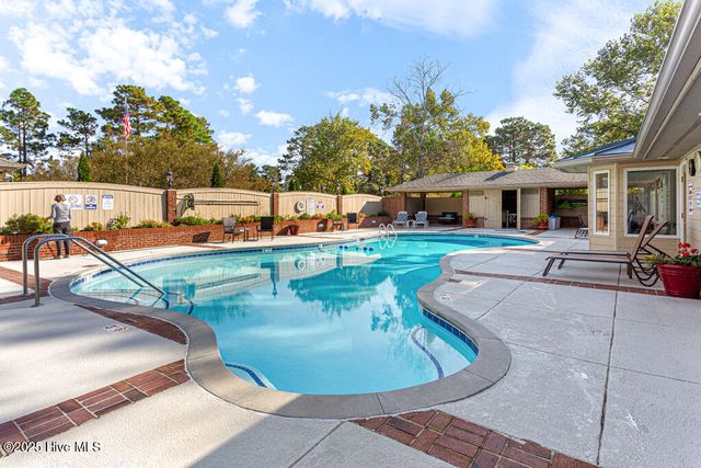 385 Pinehurst Trace Drive, Pinehurst, NC 28374