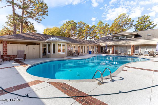 385 Pinehurst Trace Drive, Pinehurst, NC 28374