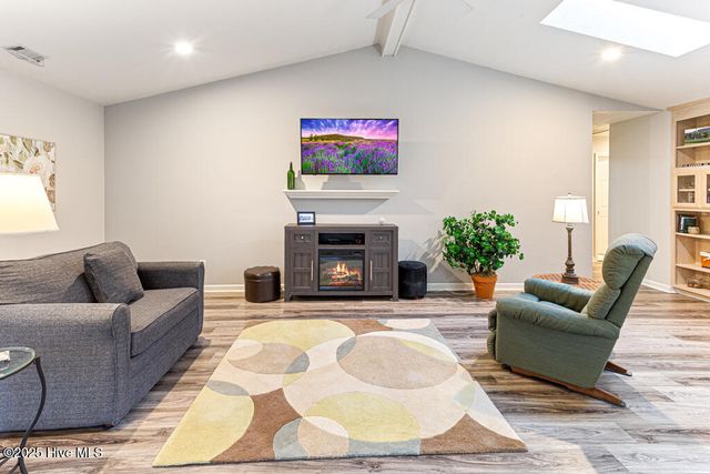 385 Pinehurst Trace Drive, Pinehurst, NC 28374