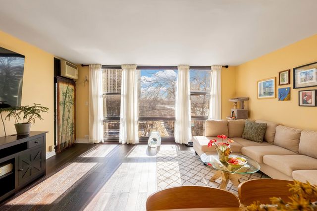 2605 S Indiana Avenue 308, Chicago, IL 60616