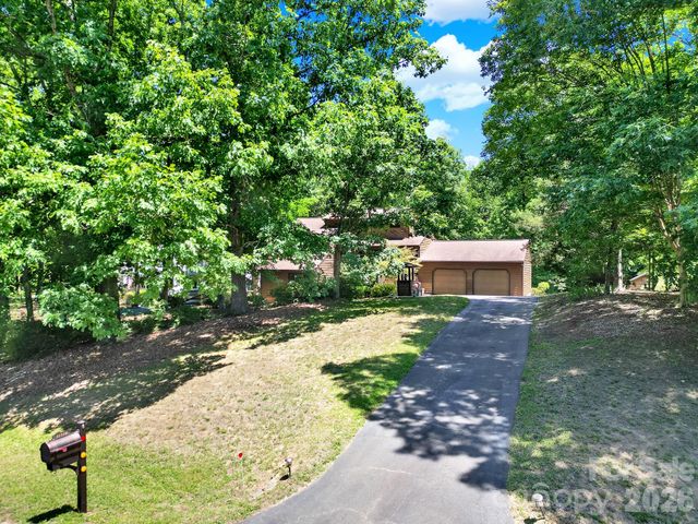 11510 Gelding Drive, Charlotte, NC 28215