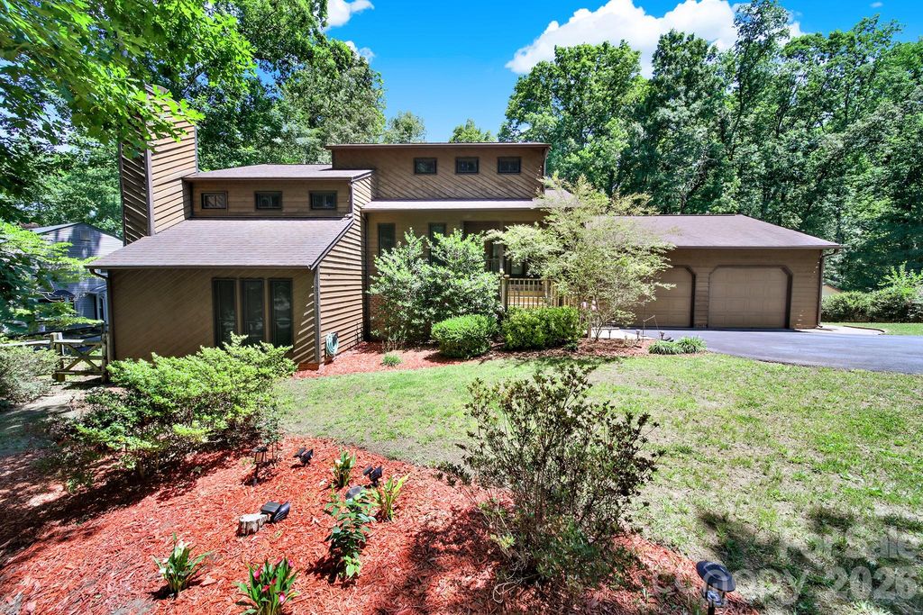 11510 Gelding Drive, Charlotte, NC 28215