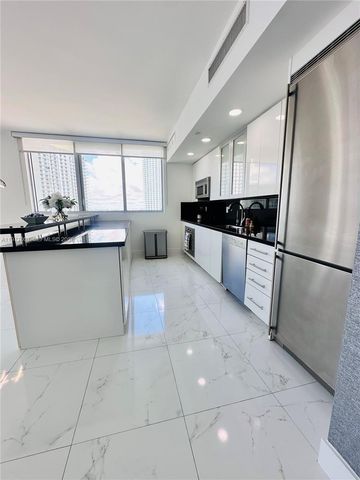 92 SW 3rd St 3105, Miami, FL 33130