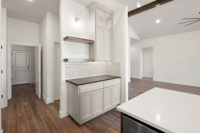 14608 Giverny Lane, Yukon, OK 73099