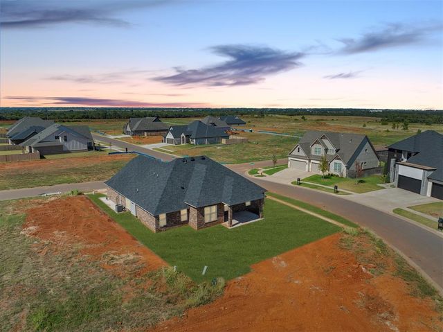 14608 Giverny Lane, Yukon, OK 73099