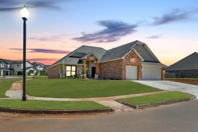 14608 Giverny Lane, Yukon, OK 73099