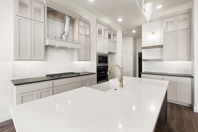 14608 Giverny Lane, Yukon, OK 73099